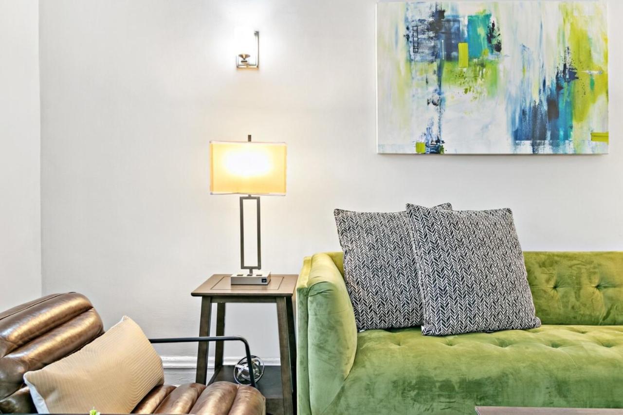 Prime 2br Close To Park & Lakefront - Roscoe Gn Apartment *