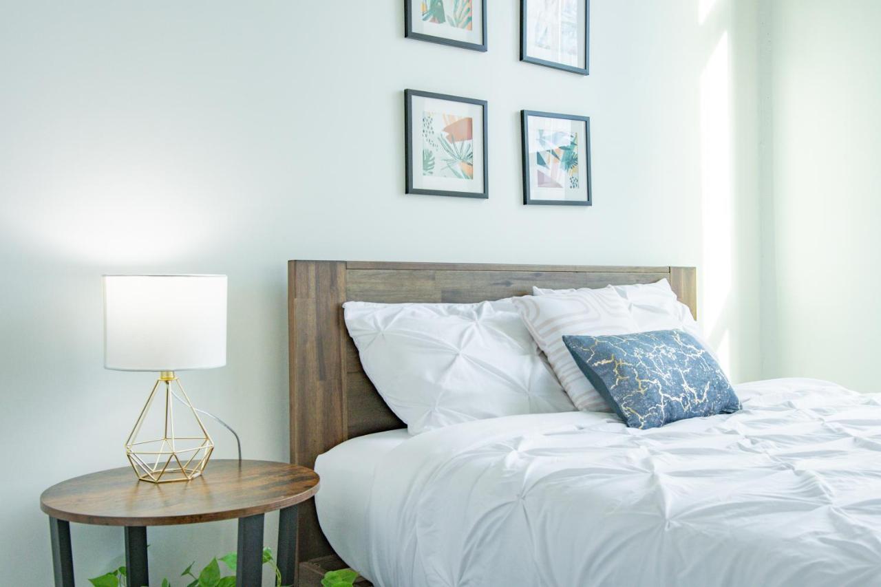Apartment Mccormick Place 2b-2b Family Unit With Optional Parking Sleeps Up To 8