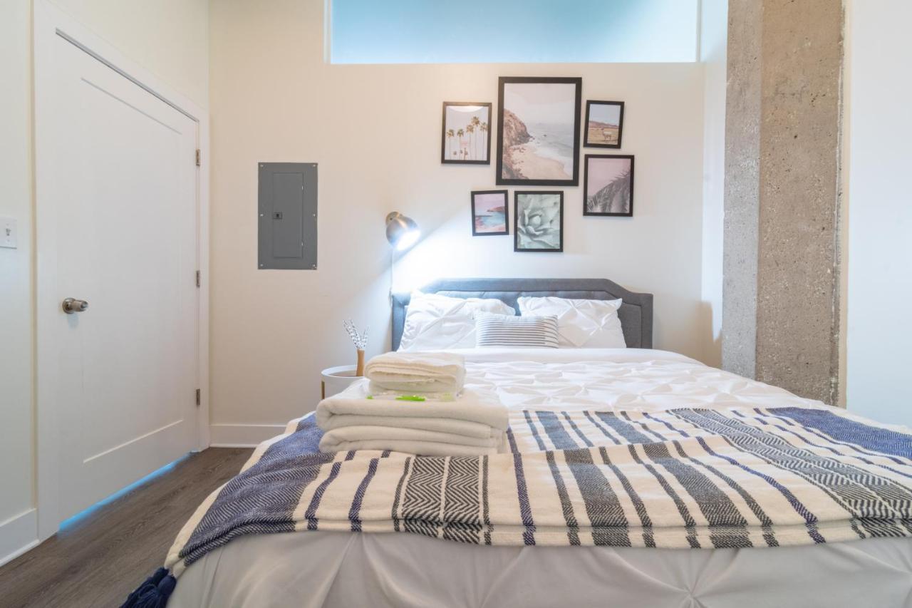 Mccormick Place 2b-2b Family Unit With Optional Parking Sleeps Up To 8 Apartment *