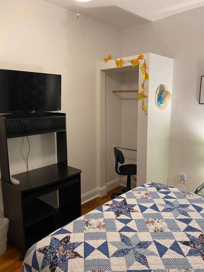 Hollywood Llc Guest house