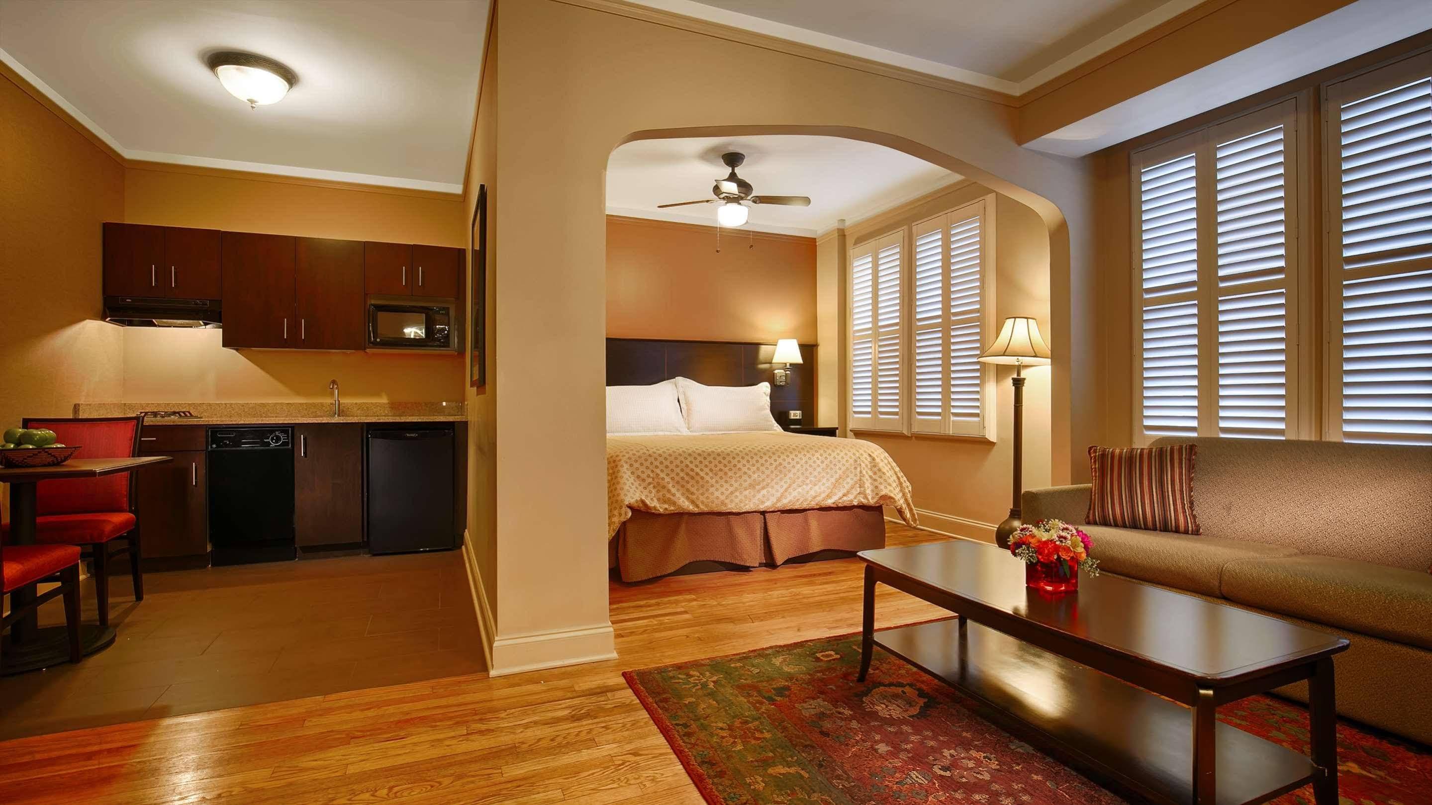Western Hawthorne Terrace Hotel 3*