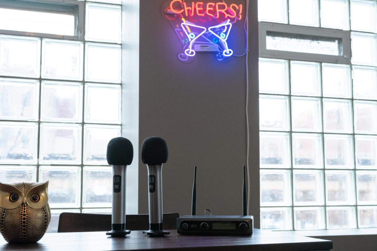 Penthouse Of Joy With Over 4000 Games! * Chicago