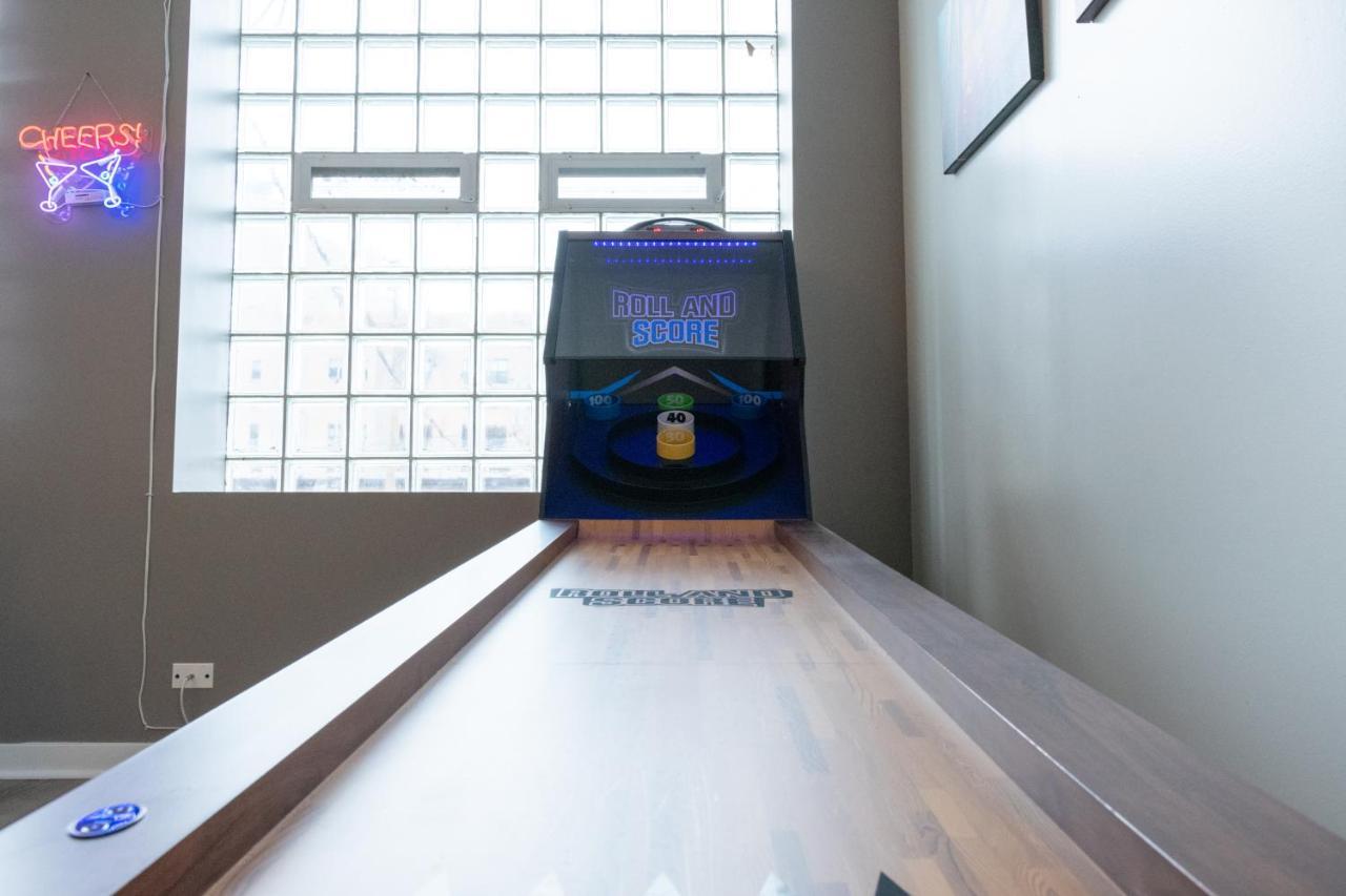 Penthouse Of Joy With Over 4000 Games! Chicago
