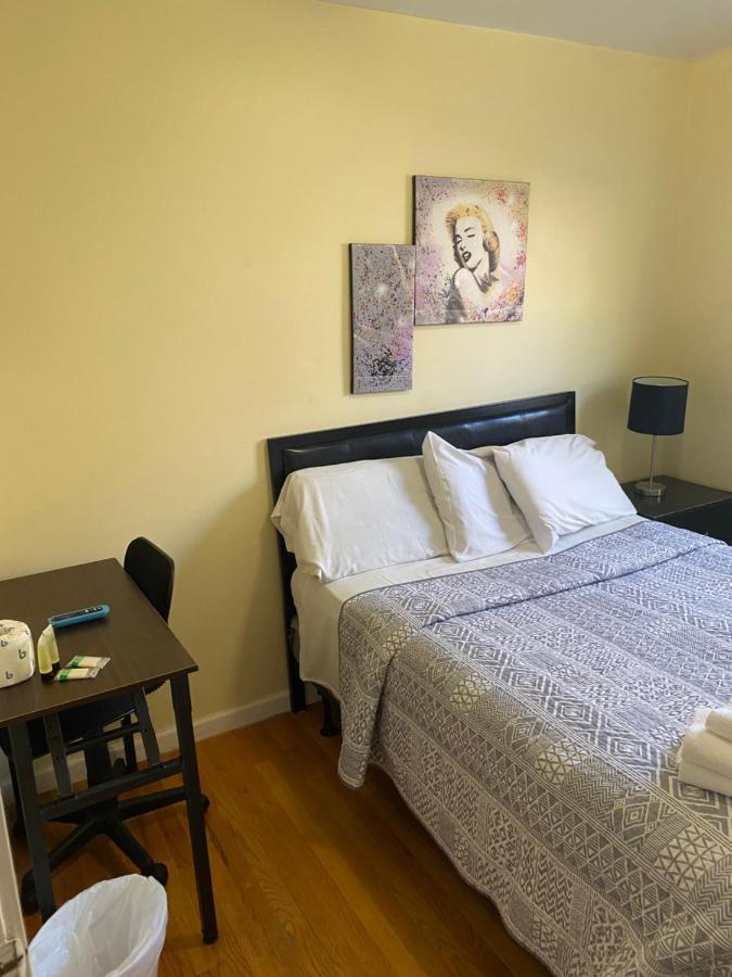 Hollywood Llc Guest house