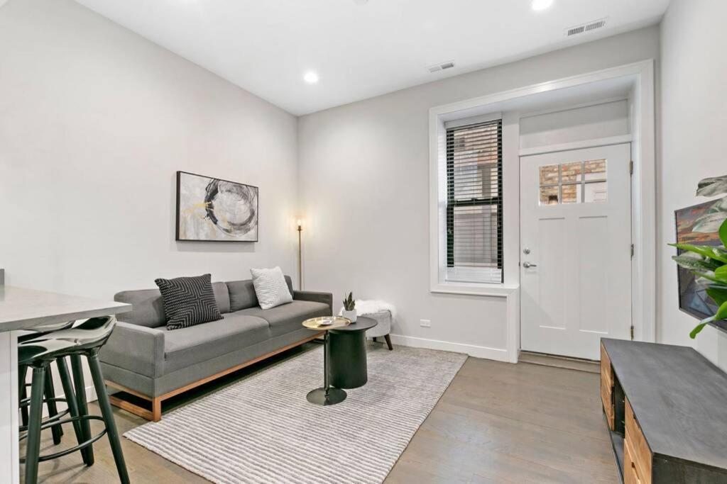 Apartment 2br Trendy Urban - Division 102w
