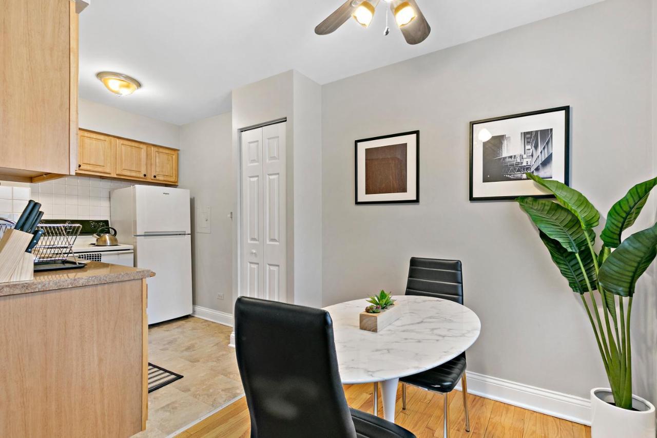 Cozy & Well-equipped In Lakeview - Oakdale 412 Apartment *