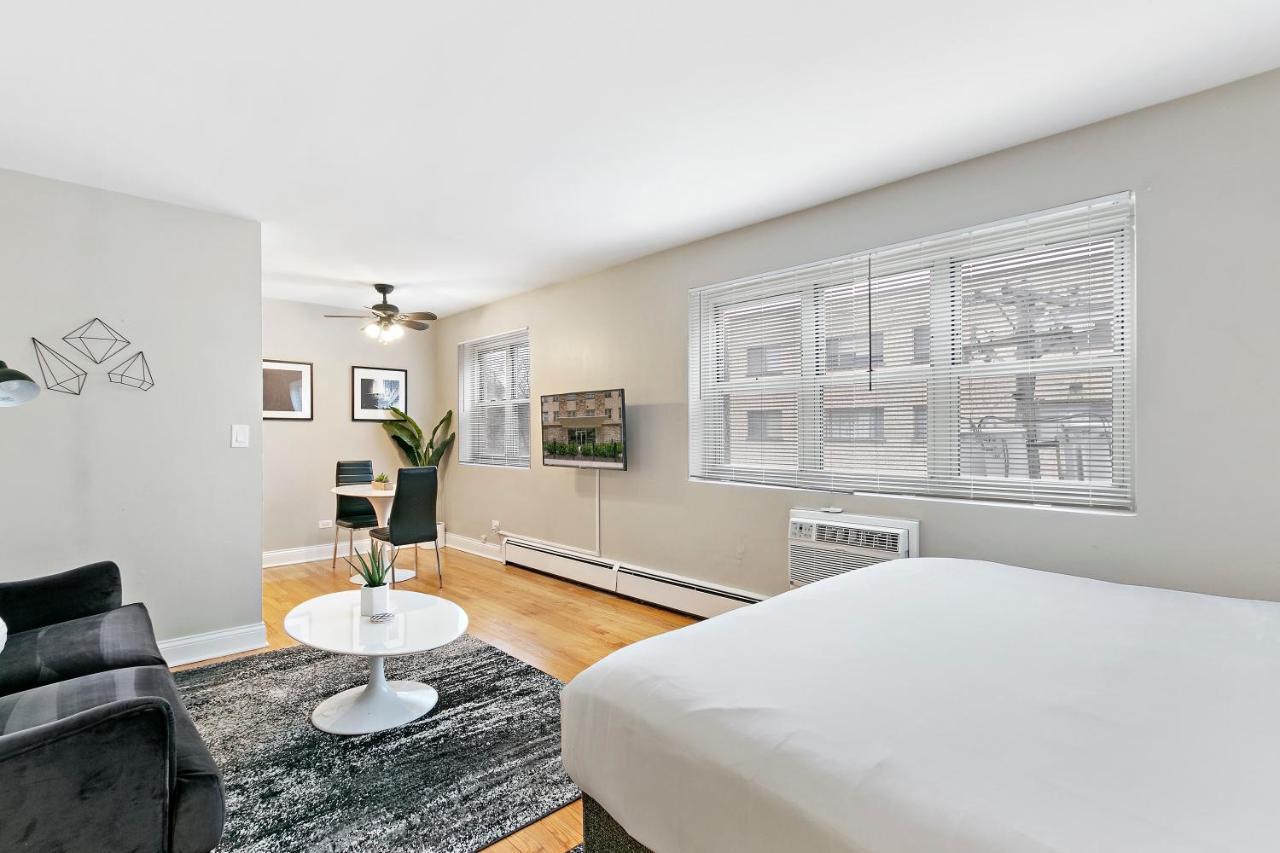 Cozy & Well-equipped In Lakeview - Oakdale 412 Apartment