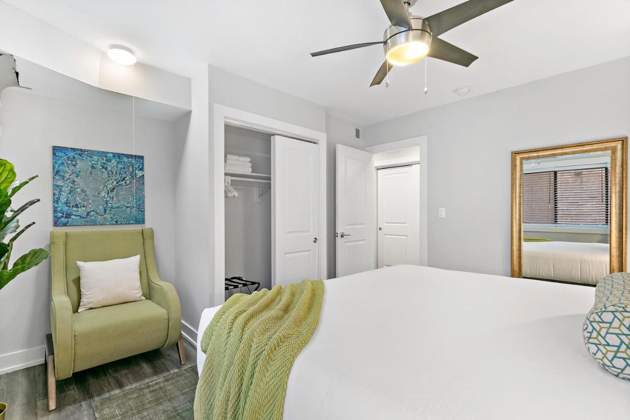 Modern & Stylish 1br Apt In The Center Of Lakeview - Oakdale 209 Rep Apartment *