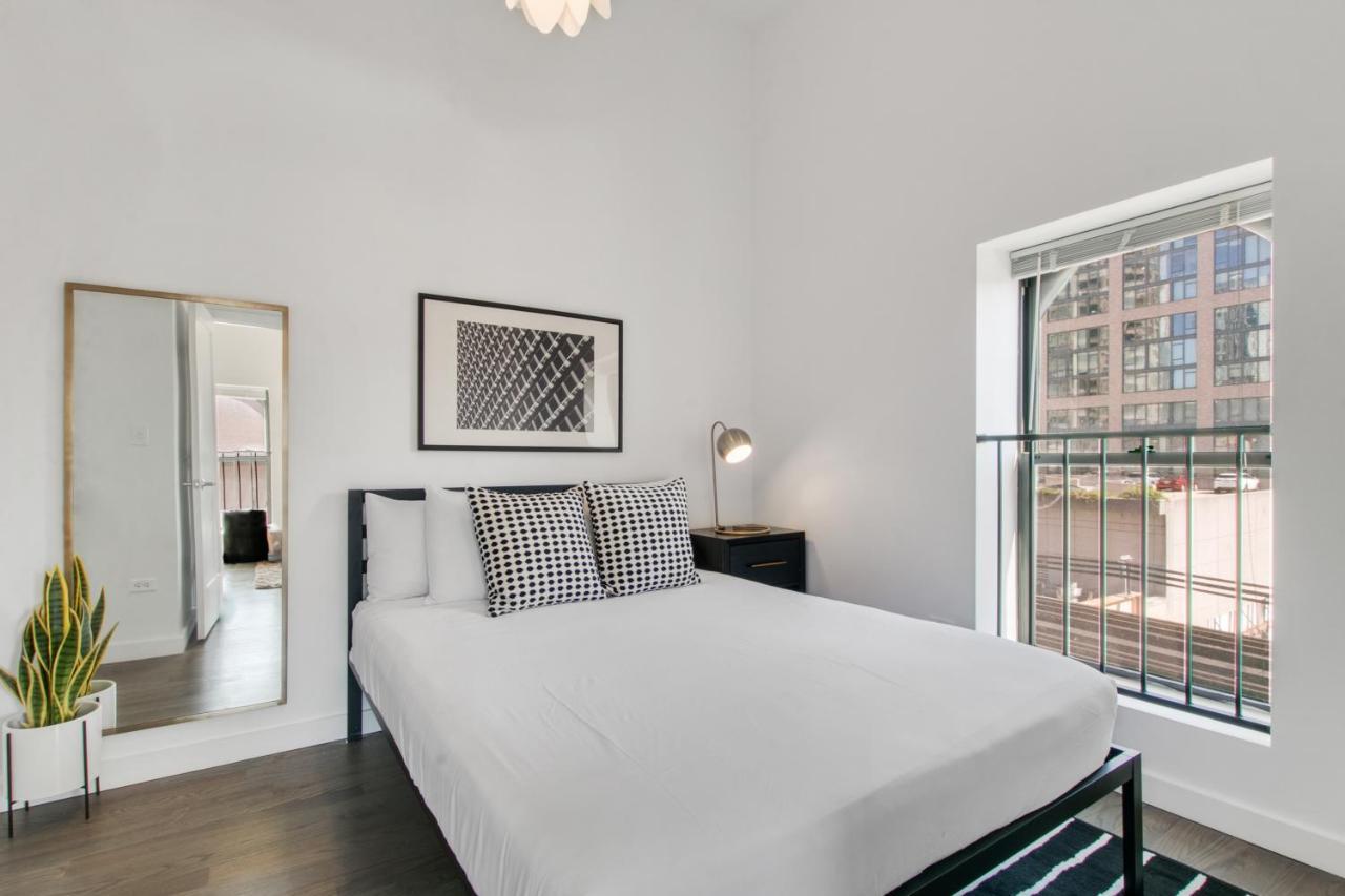 1br In West Loop Close To Pay Parking - Lake 403 Apartment *