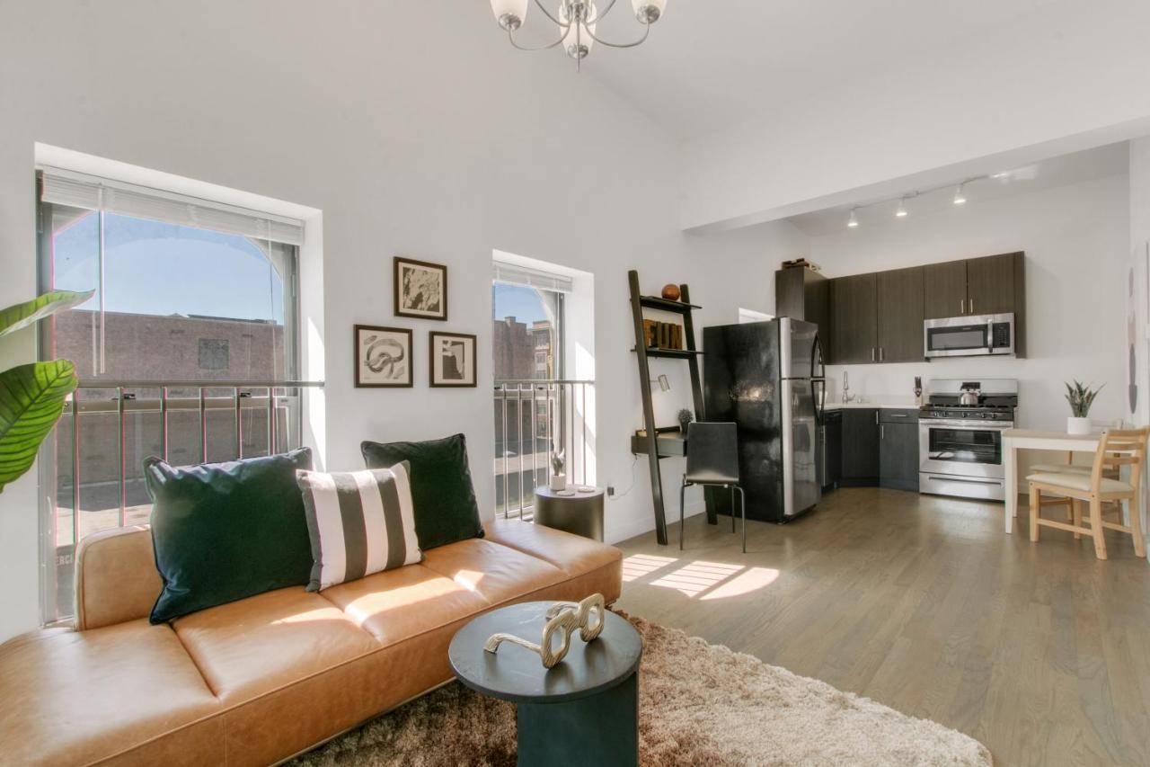 1br In West Loop Close To Pay Parking - Lake 403