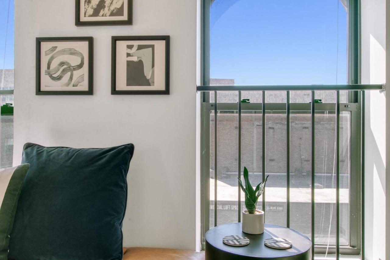 1br In West Loop Close To Pay Parking - Lake 403