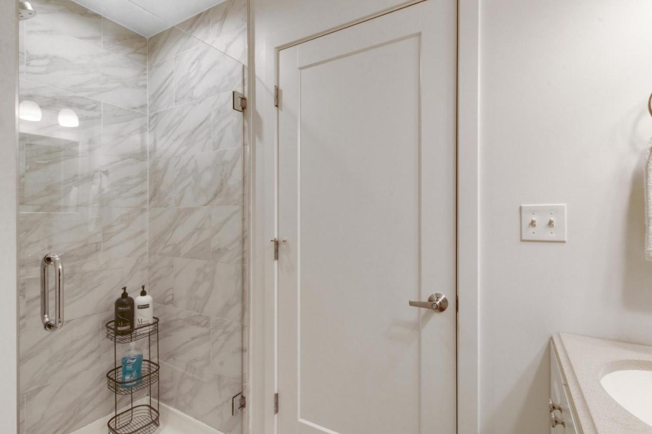 1br In West Loop Close To Pay Parking - Lake 403 Apartment *