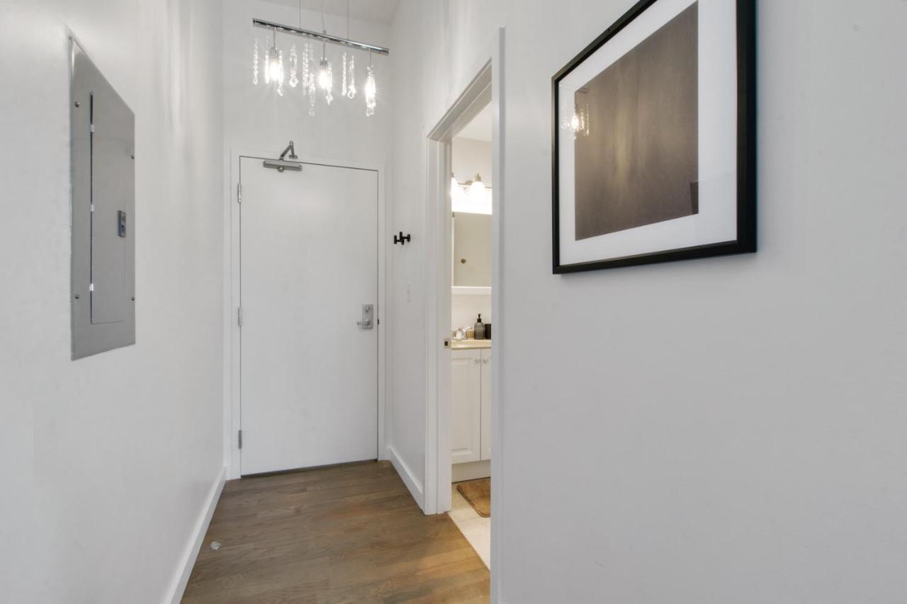 1br In West Loop Close To Pay Parking - Lake 403 *
