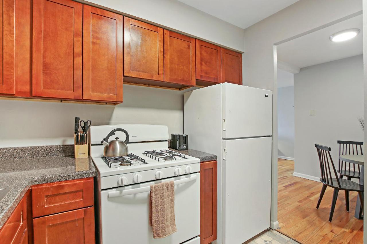 Inviting 2-bedroom Prime - Oakdale 512 Apartment Chicago