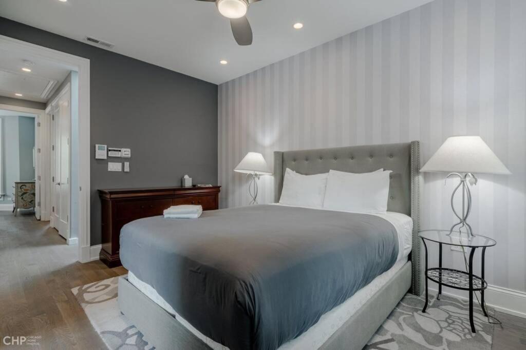 Villa Gold Coast With Free Parking Garage Sleeps 10 *