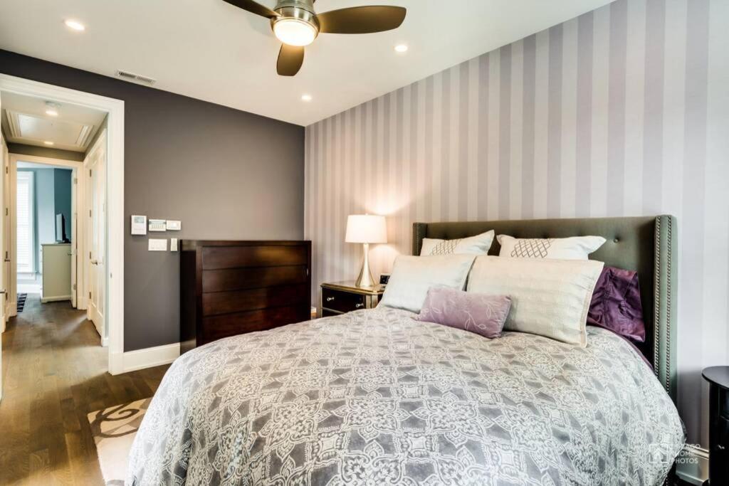Gold Coast With Free Parking Garage Sleeps 10 * Chicago