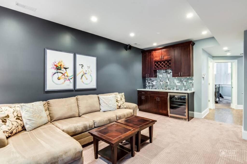 Gold Coast With Free Parking Garage Sleeps 10
