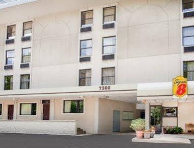 Super 8 By Wyndham Il 2*