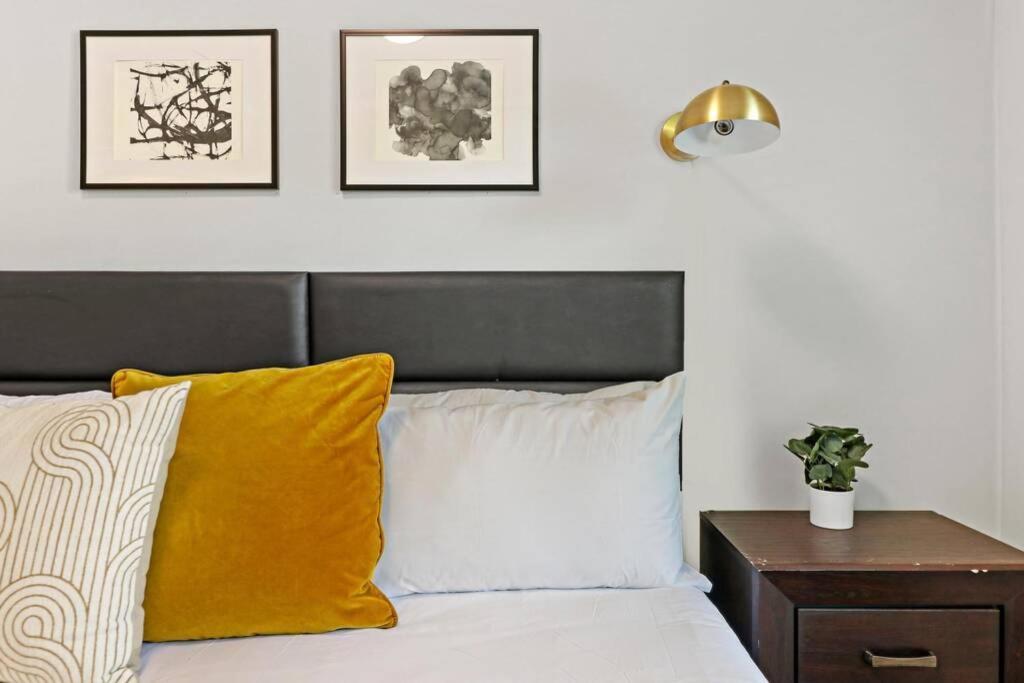 Cozy & Homey 2br Apt In Chicago's Superb Location - Sunnyside 2e Apartment