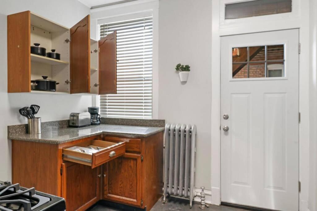 Cozy & Homey 2br Apt In Chicago's Superb Location - Sunnyside 2e *