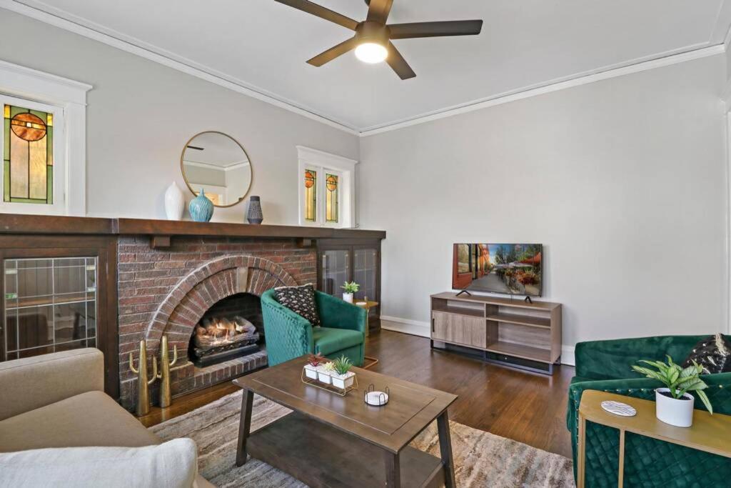 Apartment Cozy & Homey 2br Apt In Chicago's Superb Location - Sunnyside 2e