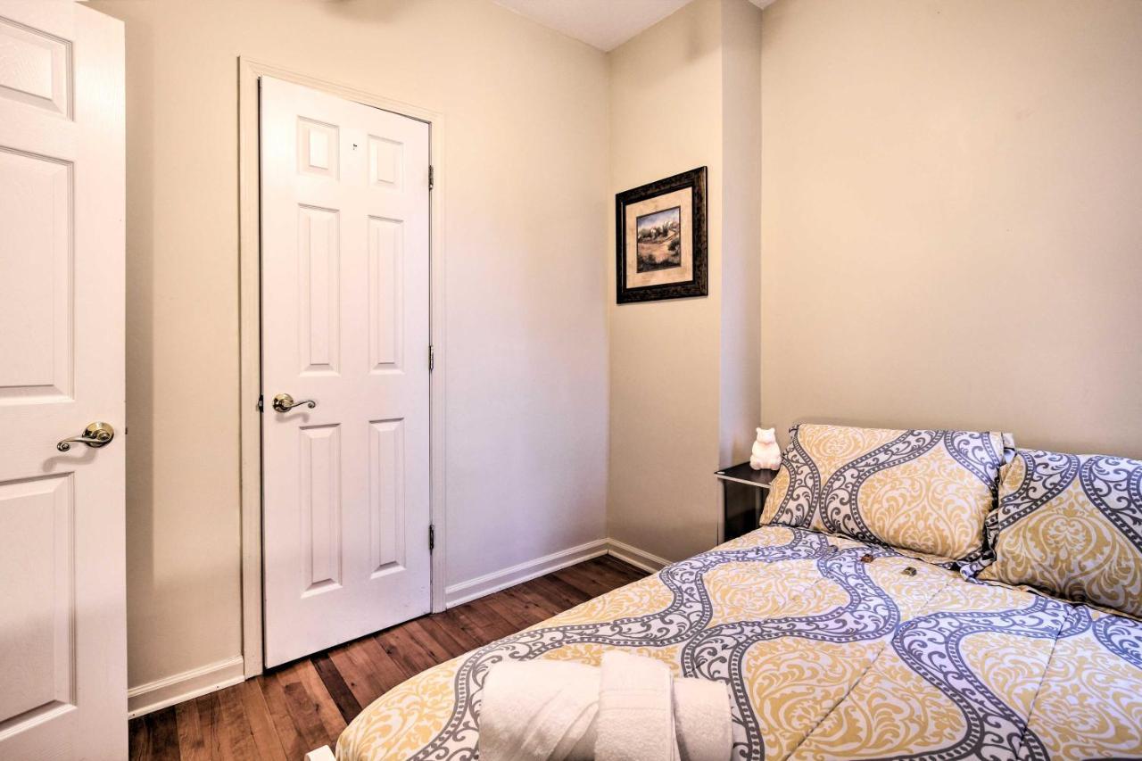 Modern About 9 Miles To Downtown! Apartment