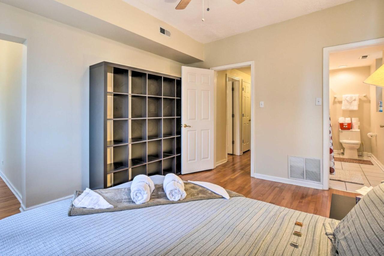 Modern About 9 Miles To Downtown! Apartment Chicago
