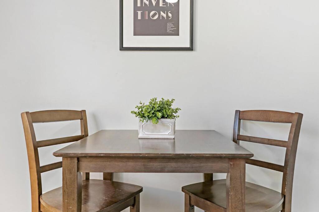 Appealing 1br In Portage Park - Montrose 2s Apartment Chicago