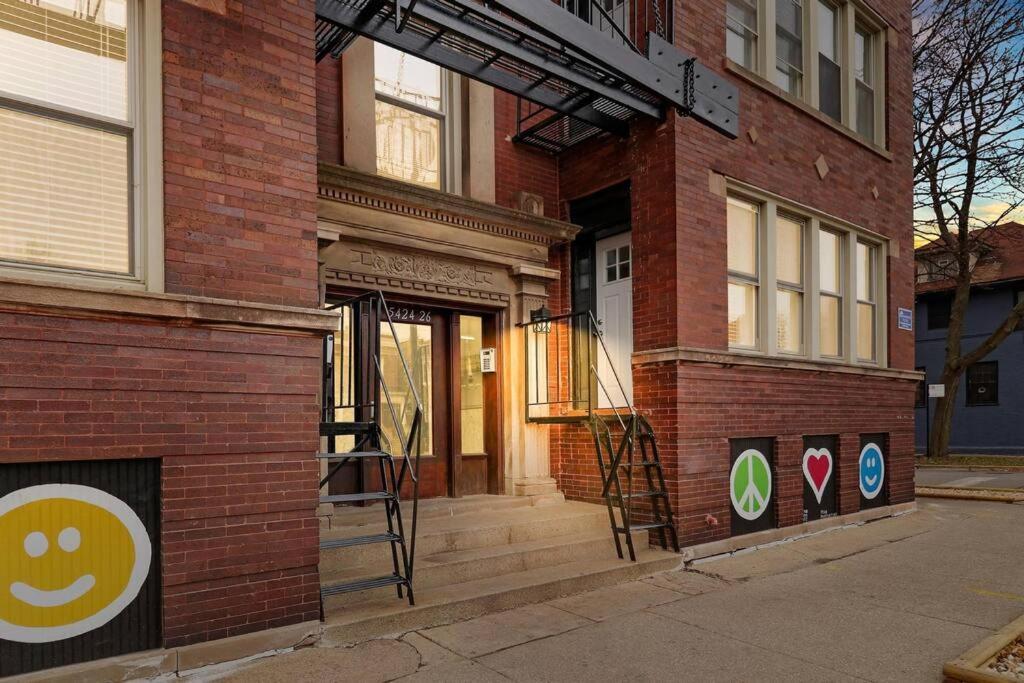 1br Deluxe Near Shops & Cafes - Ashland 1f Chicago