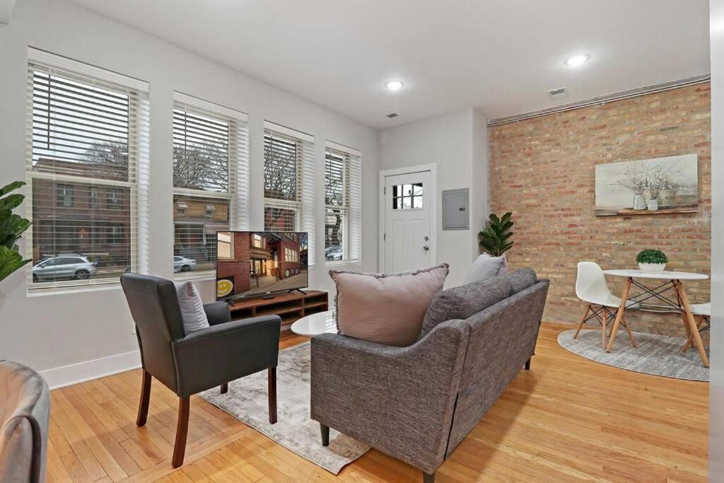 1br Deluxe Near Shops & Cafes - Ashland 1f Chicago