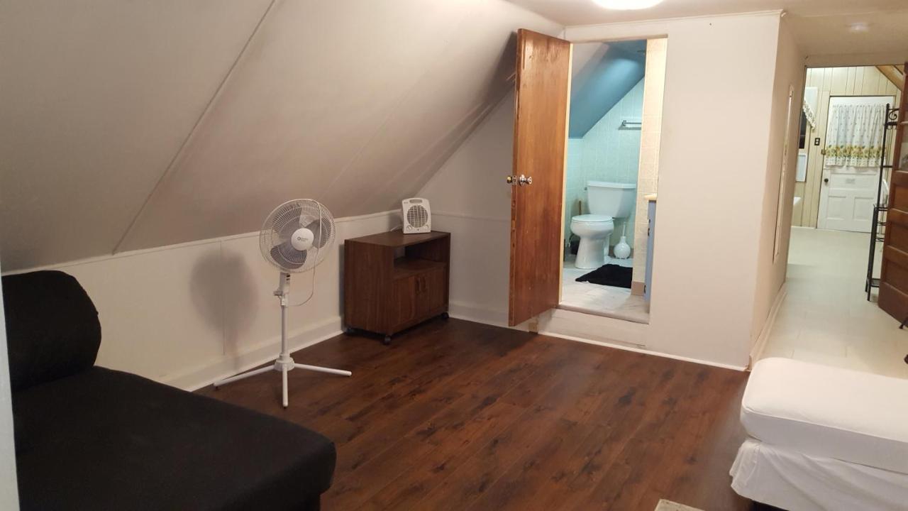The Avondale Attic Apartment *