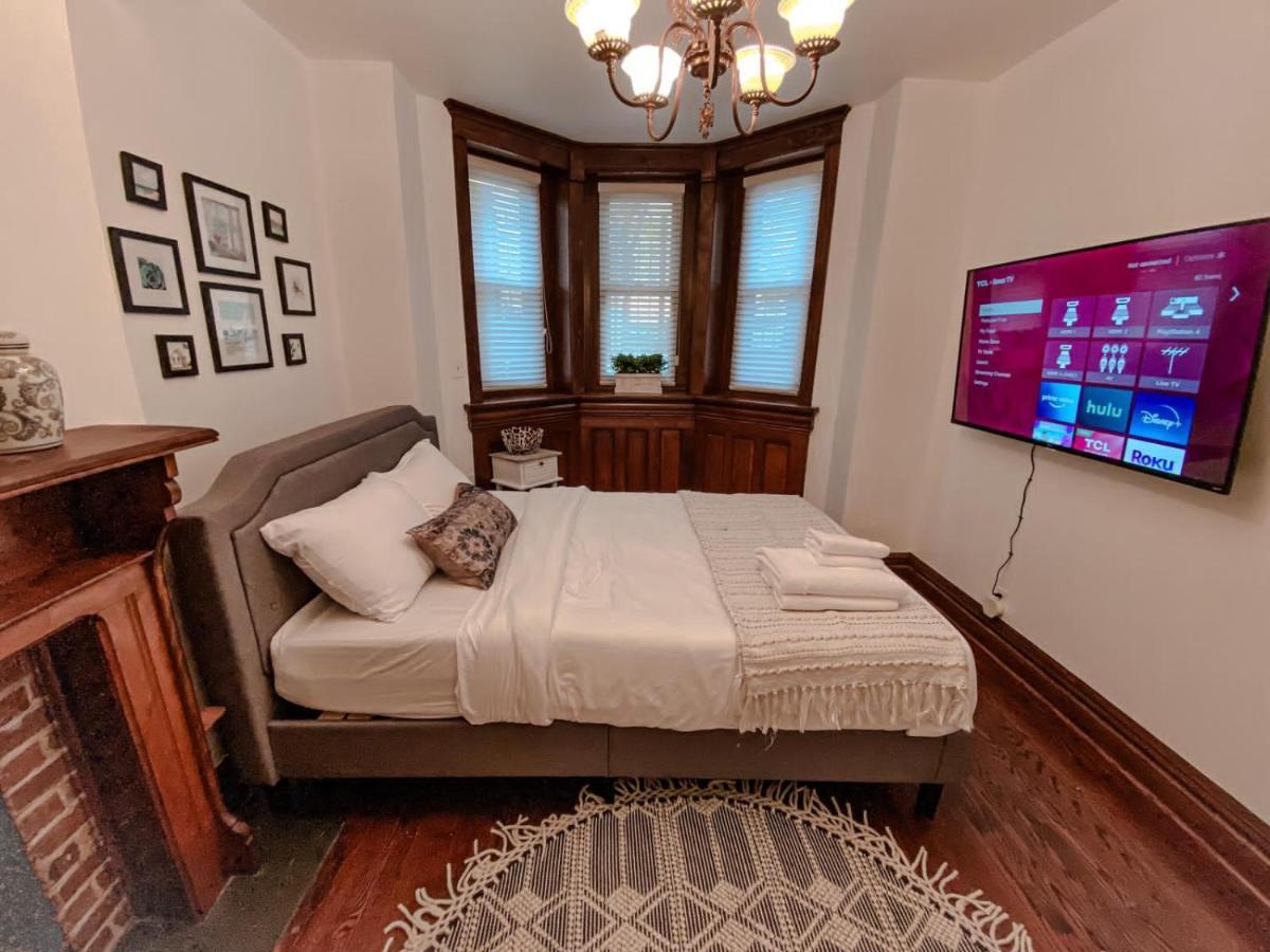 Villa Luxurious Classic Gold Coast For 12 Guests Chicago