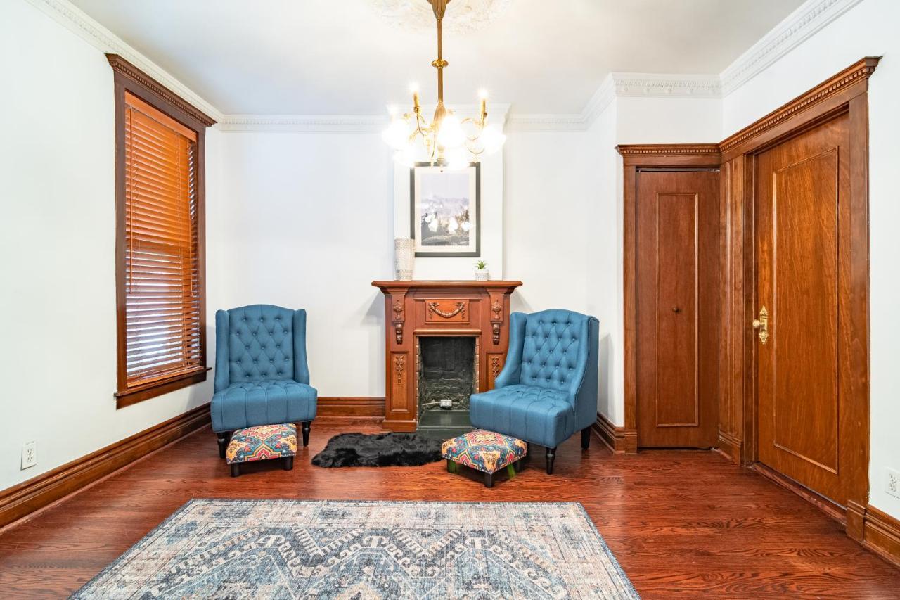 Villa Luxurious Classic Gold Coast For 12 Guests Chicago