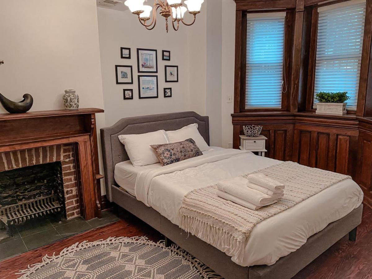 Luxurious Classic Gold Coast For 12 Guests