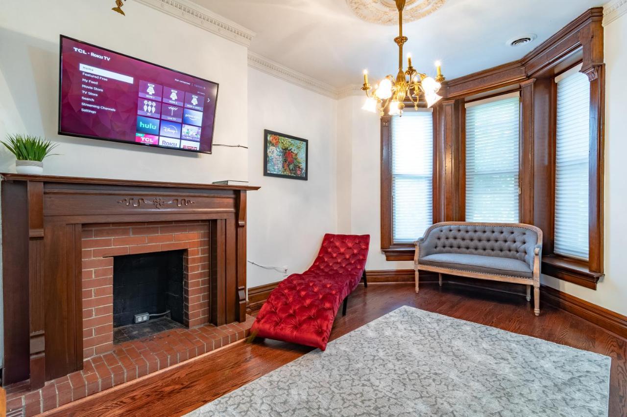 Luxurious Classic Gold Coast For 12 Guests *