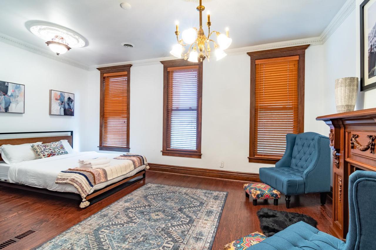 Luxurious Classic Gold Coast For 12 Guests Villa *