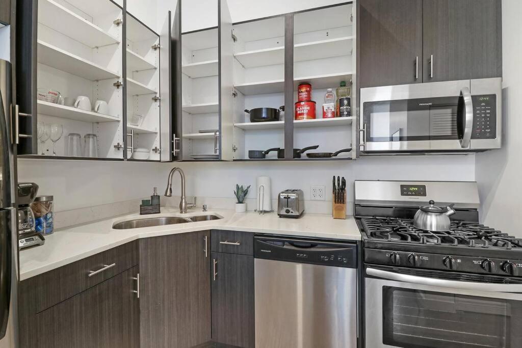 Perfect 1br Apt In The City, Close To Everything - 205