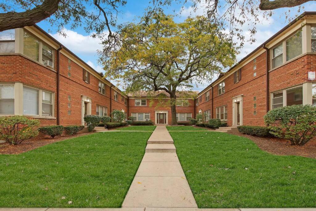 Apartment 1br Cozy Apt With Serene Local Vibe - Foster 1n & 2n *