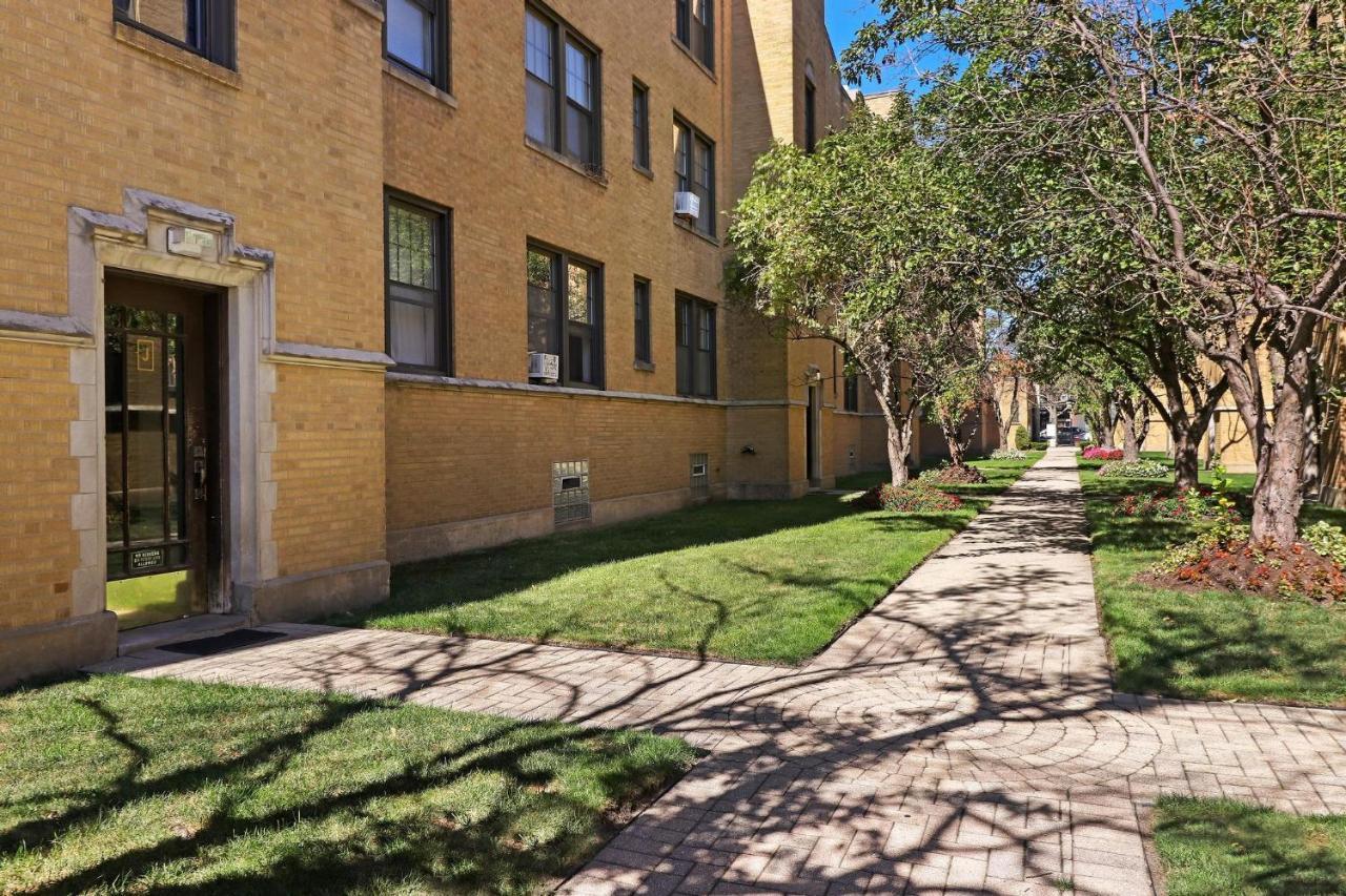 Warm & Cozy 1br In - Belmont J4 Apartment