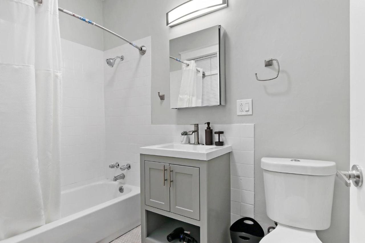 Comfy And Chic 2br Apt Close To Shops - Sunnyside 2f Chicago