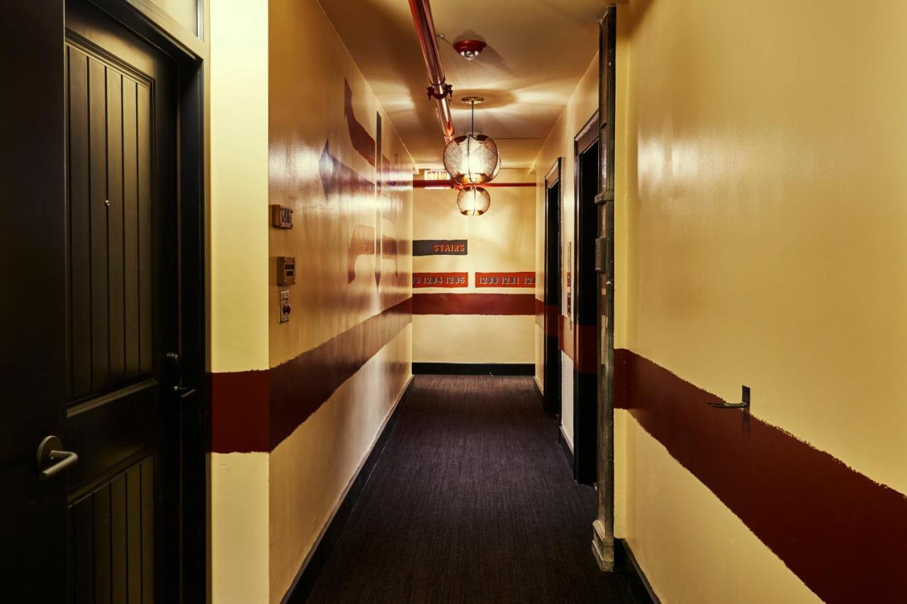 Hotel Freehand