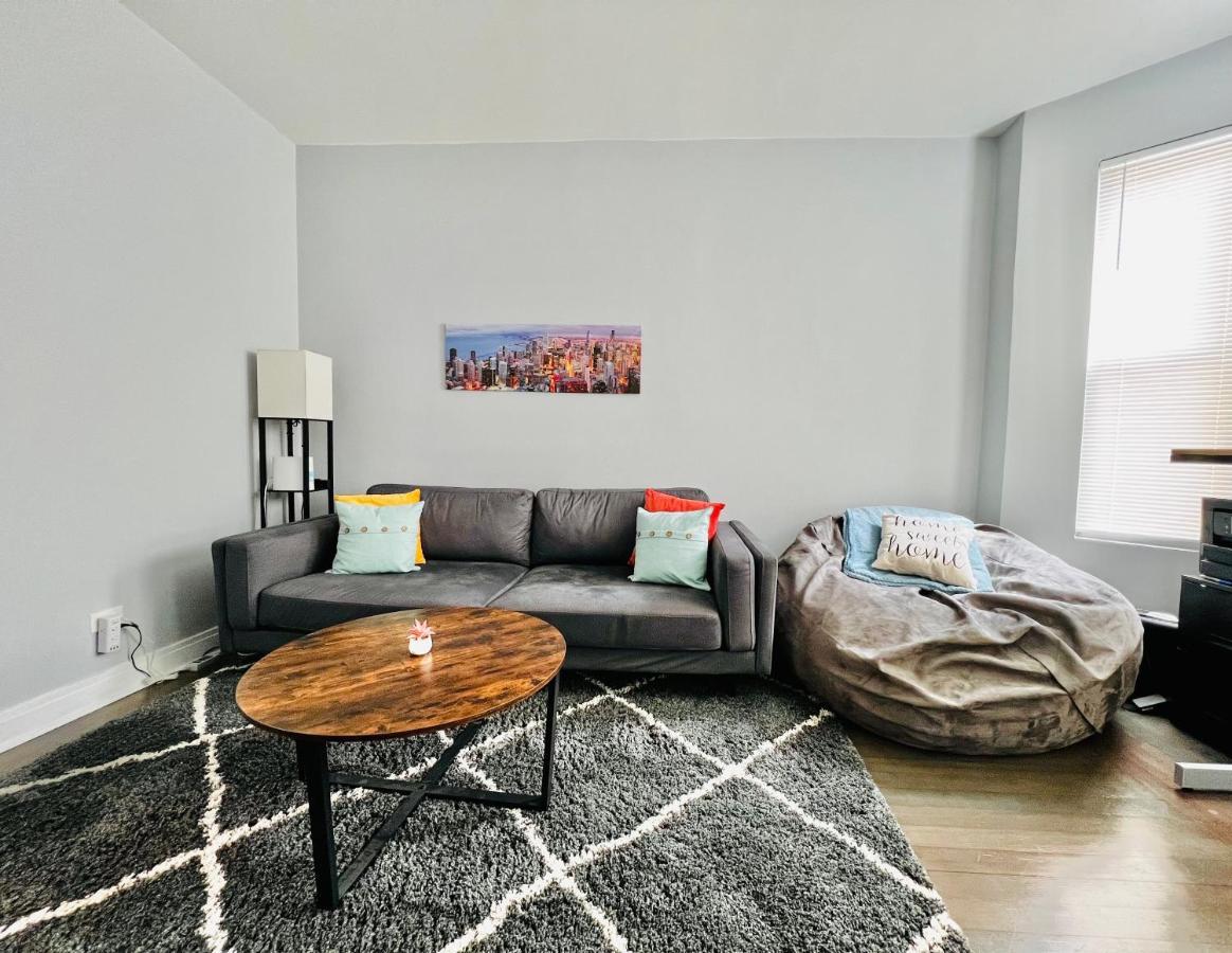 Lovely Logan Square 2-bedroom In Apartment *