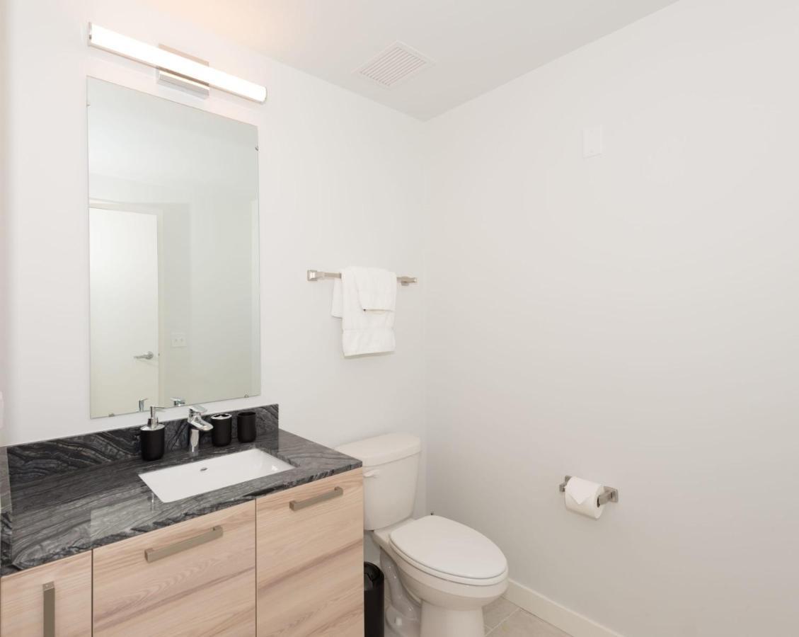Chic 2 Bedroom With Gym Meeting By Gia Apartment *