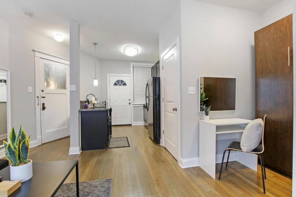 Stylish Studio In Portage Park - Pensacola 2n Chicago