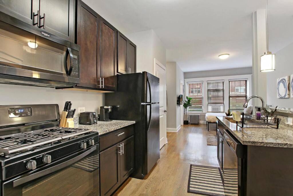 Apartment Modern Minimalist Studio Apt In Portage Park - Pensacola 3w Chicago
