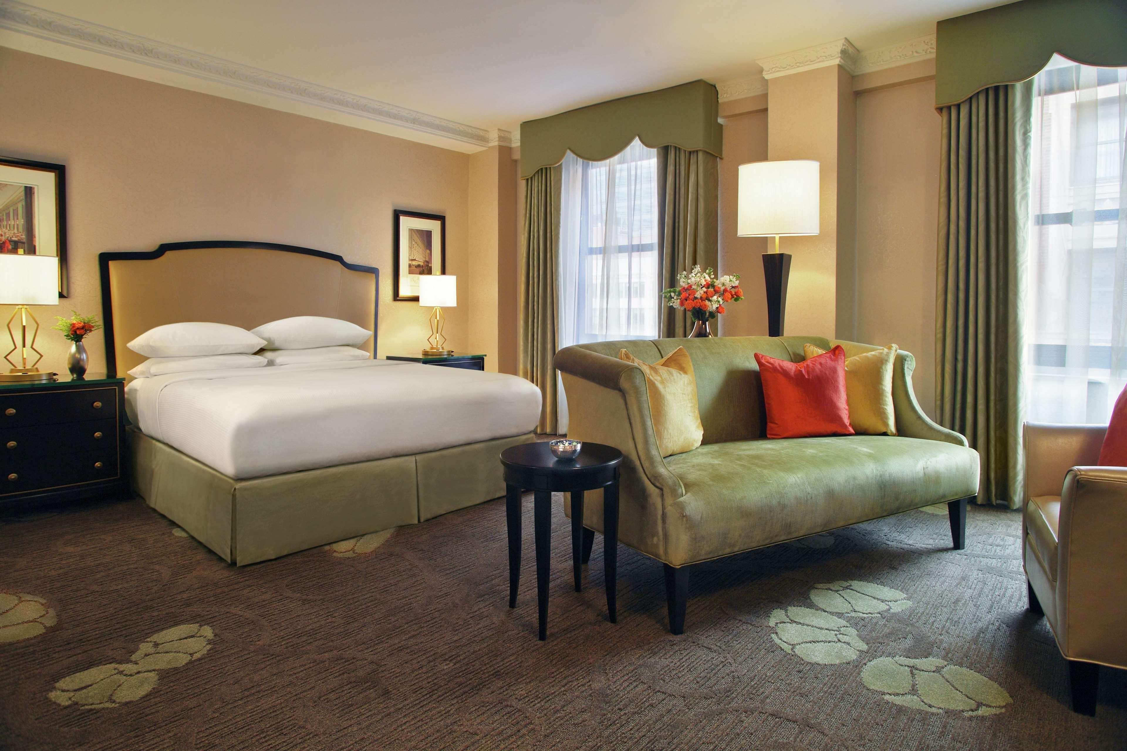 The Palmer House Hilton 4*