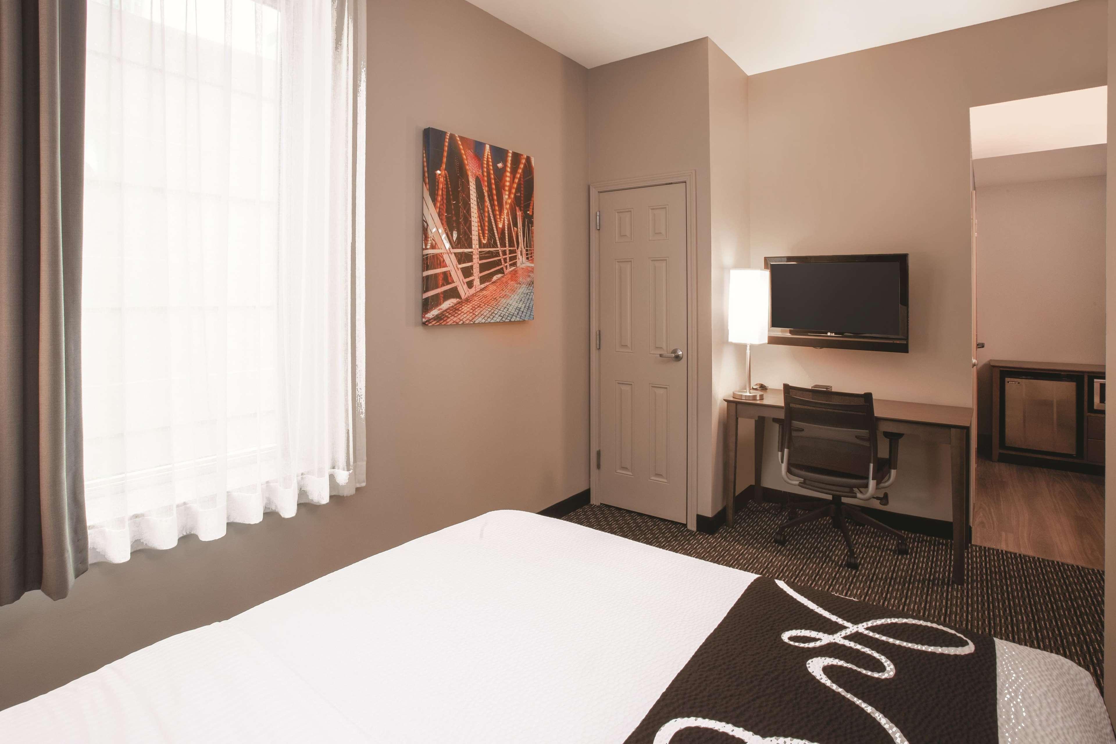 La Quinta By Wyndham Downtown Hotel