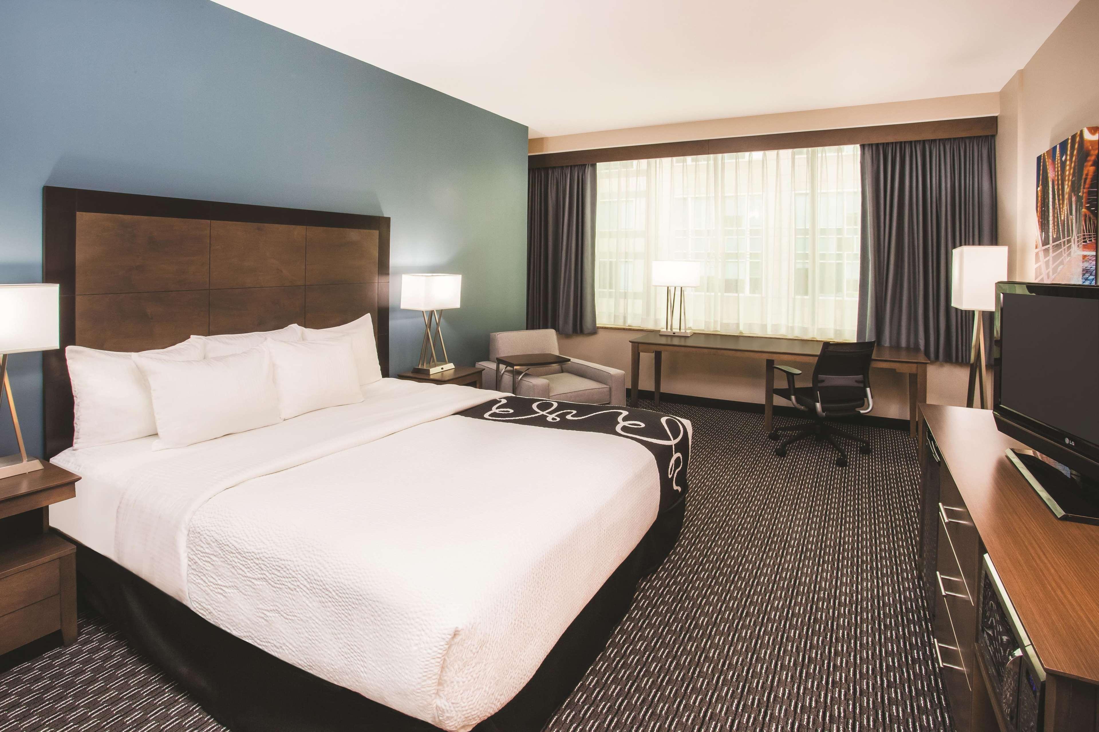 La Quinta By Wyndham Downtown Hotel