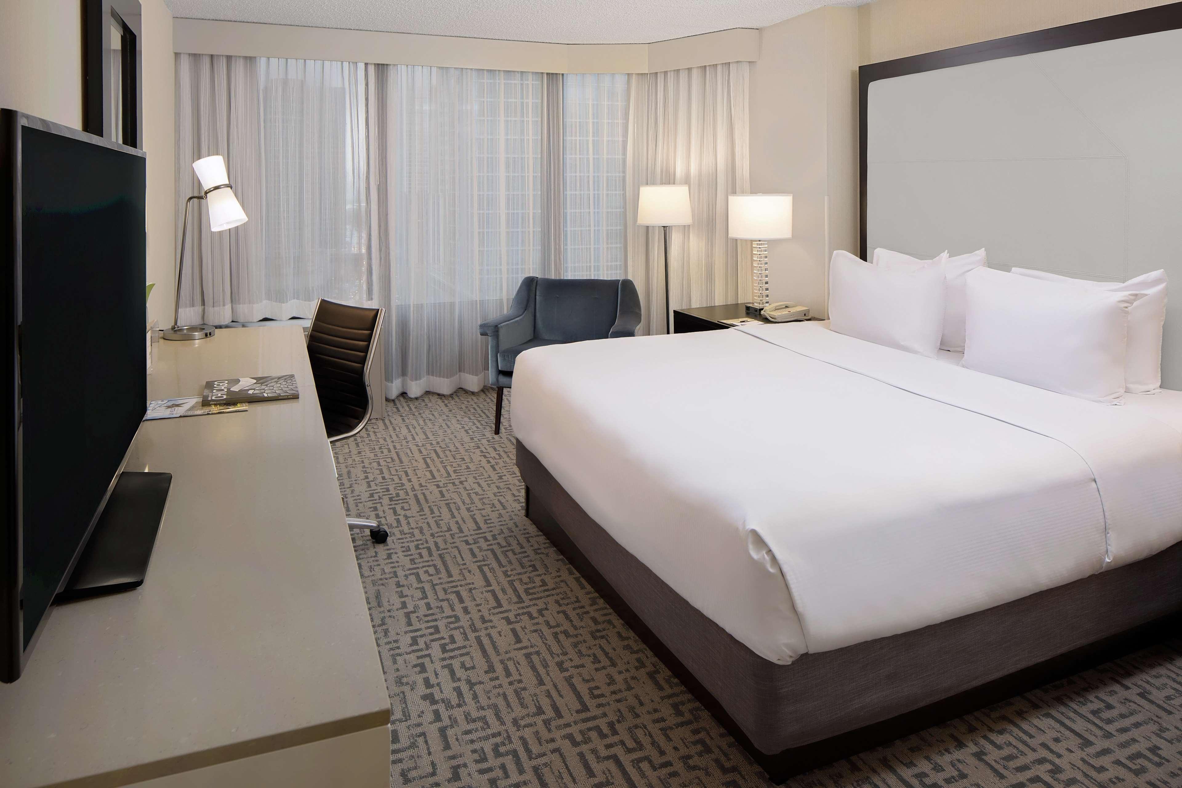 Doubletree By Hilton Magnificent Mile 4*
