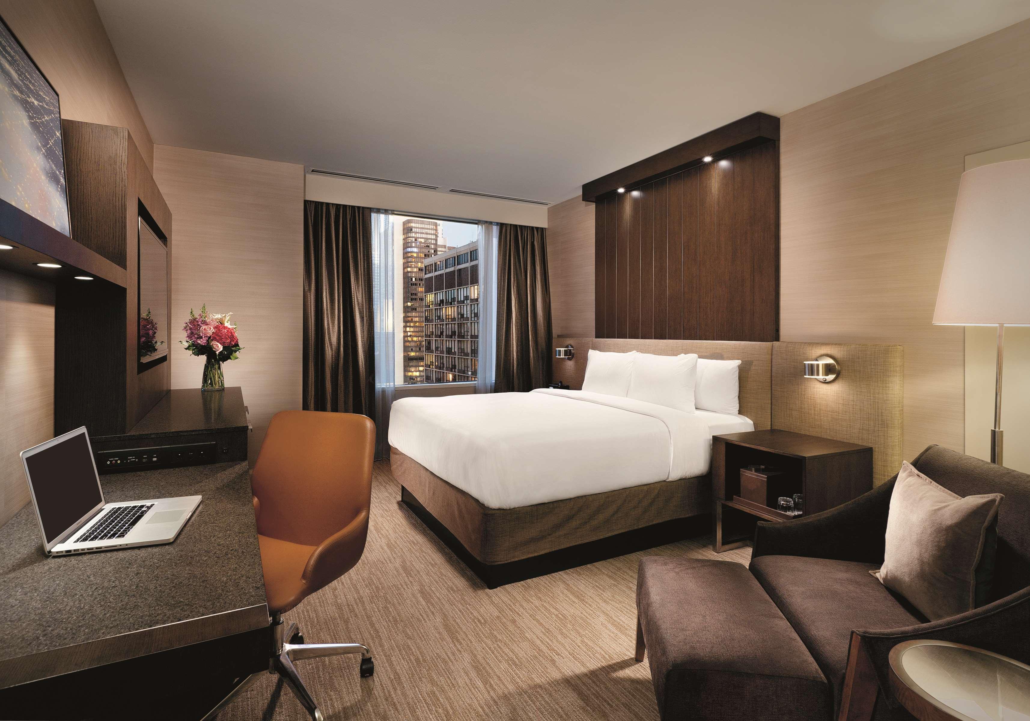 Doubletree By Hilton Magnificent Mile Chicago